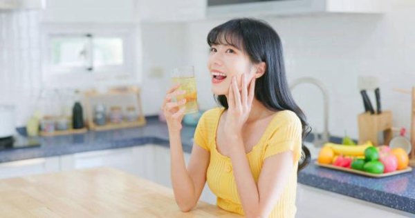 股票杠杆第三方平台 新晋“网红”热卖10亿，一年暴增1200%，“打工人”带火酸饮料？
