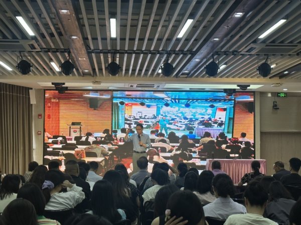 股票配资网址导航 AI如何赋能教学？成渝两地教育专家分享经验